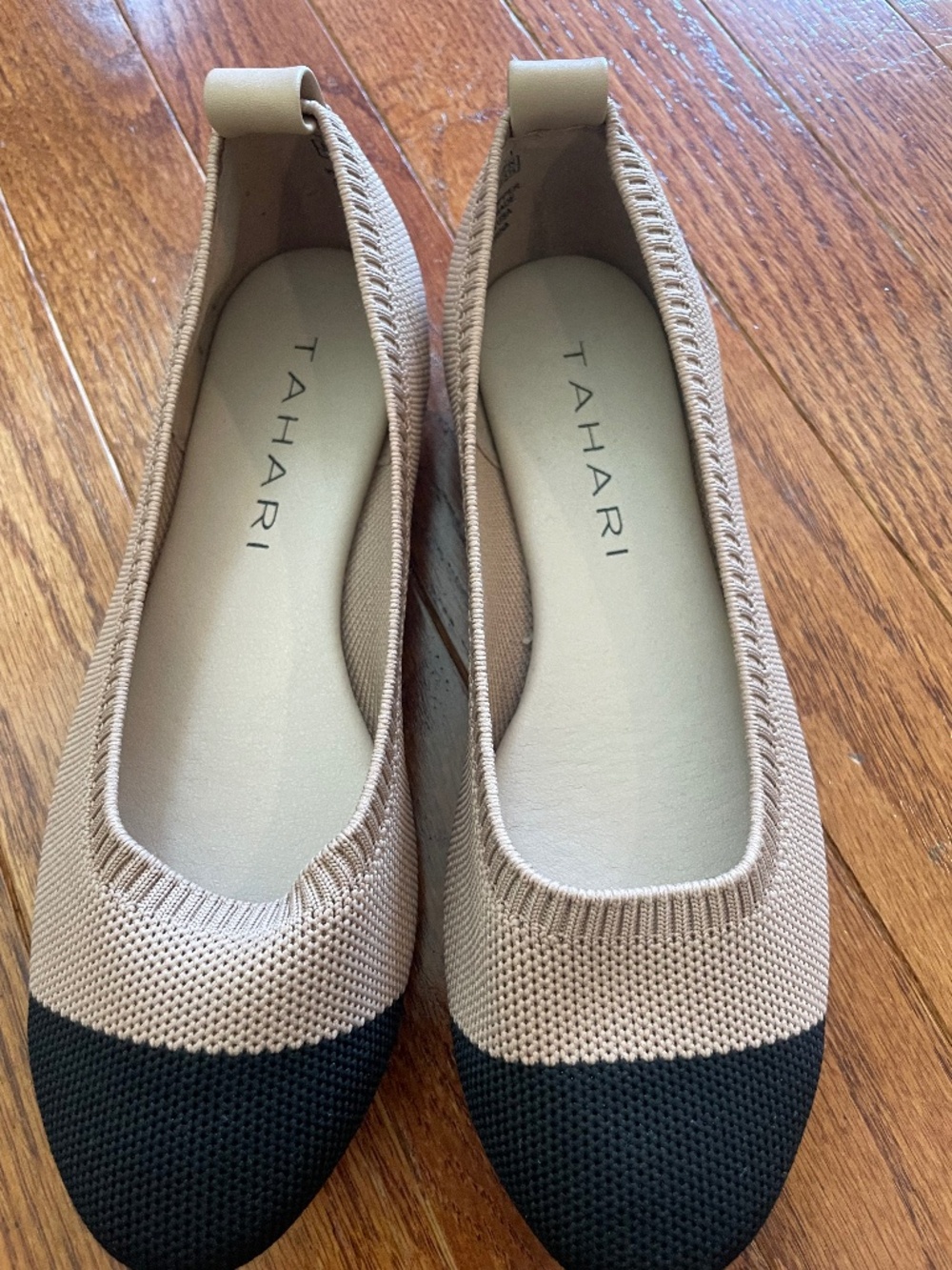 Tahari tan black flats